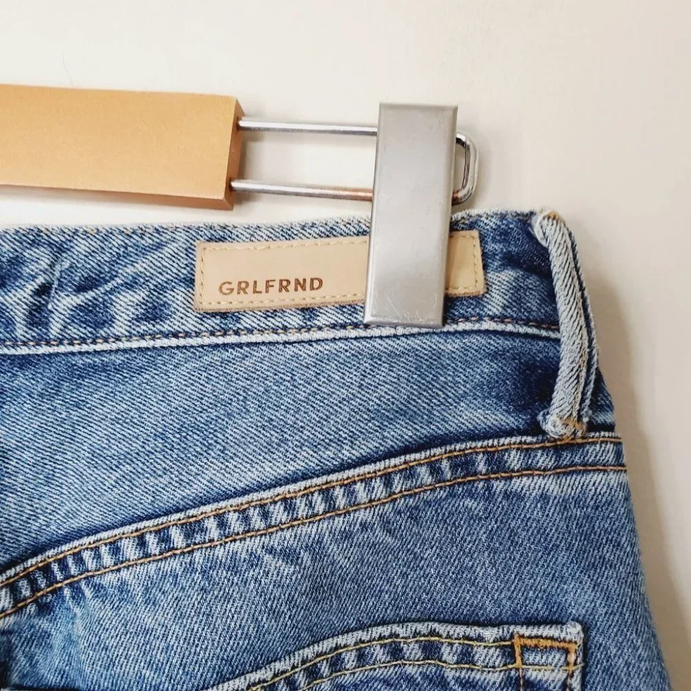Grlfrnd Jeans Karolina Mom  High Rise Distressed Rigid Denim Blue 26 - Picture 9 of 14